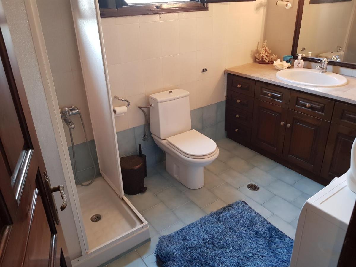 Rustic By The Sea Apartment Flogita Bagian luar foto